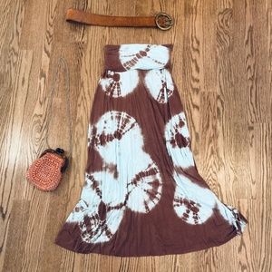 Ruby and Jenna tie dye fold over maxi skirt !! Size small